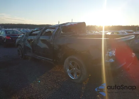 2017 Ram 1500 Express 4X4 5'7 Box z USA, uszkodzony, nr VIN 3C6RR7KT0HG660079